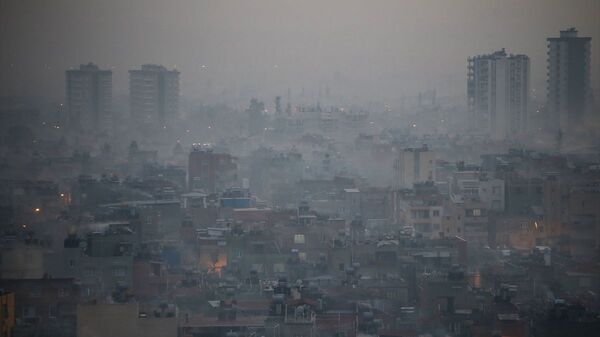 Adana'da hava kirliliği yaşamı olumsuz etkiledi - Sputnik Türkiye