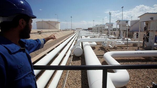 Libya Zaviye'de petrol rafinerisi - Sputnik Türkiye