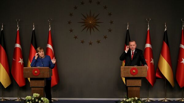 Cumhurbaşkanı Recep Tayyip Erdoğan ile Almanya Başbakanı Angela Merkel - Sputnik Türkiye