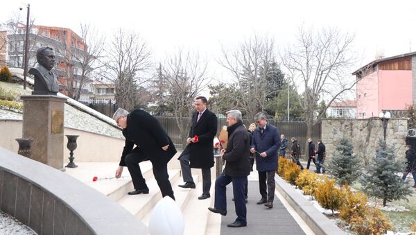 Eski Rus Büyükelçi Andrey Karlov, Rusya Diplomasi Çalışanları Günü’nde Ankara’da anıldı - Sputnik Türkiye
