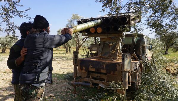 İdlib yakınlarındaki Neyrab Köyü-Türkiye'nin desteklediği Suriye Milli Ordusu   - Sputnik Türkiye