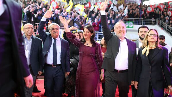 Pervin Buldan ile Mithat Sancar, HDP’nin eş başkanları seçildi - Sputnik Türkiye