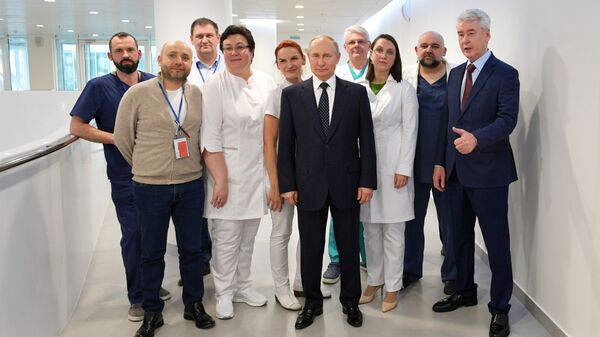 Putin'in ziyaret ettiği Moskova yakınındaki 'koronavirüs hastanesi'nden görüntüler - Sputnik Türkiye