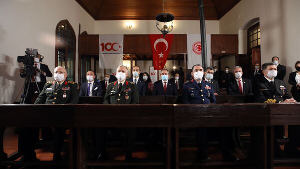 Genelkurmay Başkanı Yaşar Güler (solda) Kara Kuvvetleri Komutanı Orgeneral Ümit Dündar (sol 2), Deniz Kuvvetleri Komutanı Oramiral Adnan Özbal (sağda) ve Hava Kuvvetleri Komutanı Orgeneral Hasan Küçükakyüz (sağ 2)  - Sputnik Türkiye