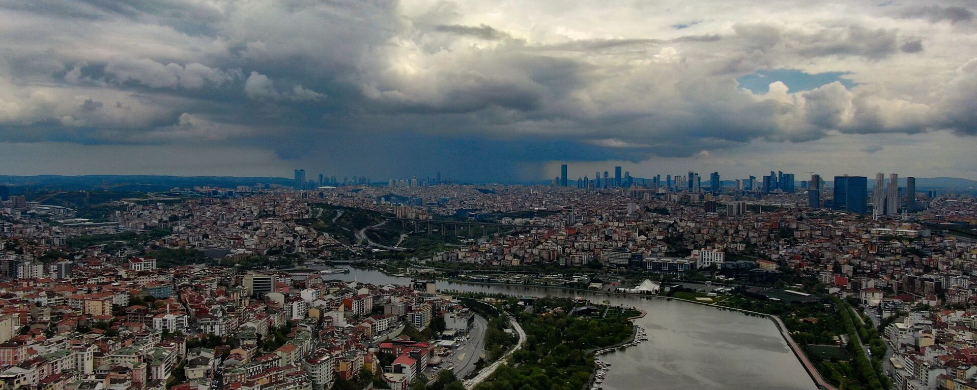 İstanbul- Yağmur - Sputnik Türkiye, 1920, 19.10.2021