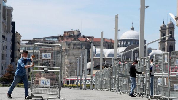 Yedinci yıl dönümünde Gezi Parkı bariyerlerle kapatıldı - Sputnik Türkiye