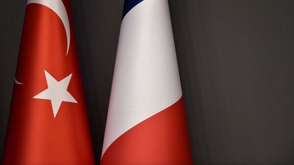 Fransa - Türkiye - bayrak - Sputnik Türkiye