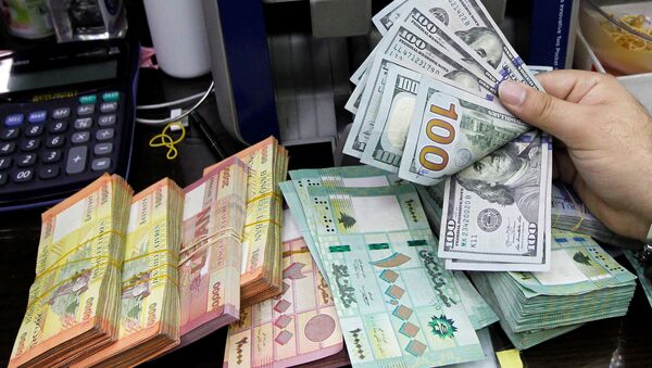 Lübnan yerel para birimi dolar karşısında rekor seviyede değer kaybetti - Sputnik Türkiye