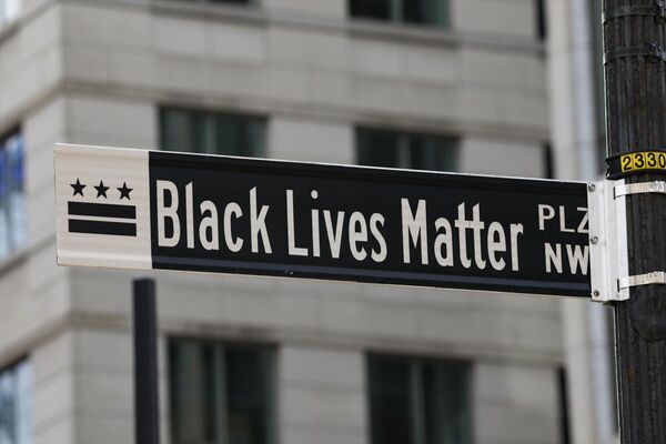 Beyaz Saray yakınlarındaki caddenin adı 'Black Lives Matter' olarak değiştirildi - Sputnik Türkiye