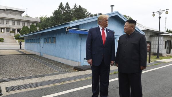 ABD Başkanı Donald Trump ve Kuzey Kore Lideri Kim Jong-un  - Sputnik Türkiye