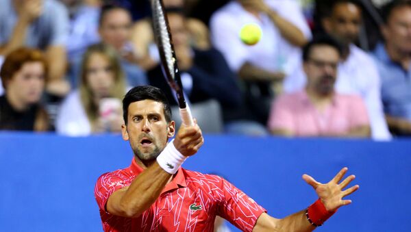 Salgının ortasında turnuva düzenleyen ünlü raket Novak Djokovic'in koronavirüs testi pozitif çıktı - Sputnik Türkiye